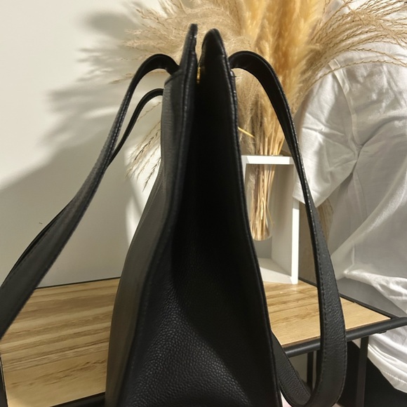 Chanel Classic Black Leather Shoulder Bag - Picture 2 of 10